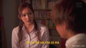 Xoạc nhau với cô bạn thân mông bự dam dang của mẹ